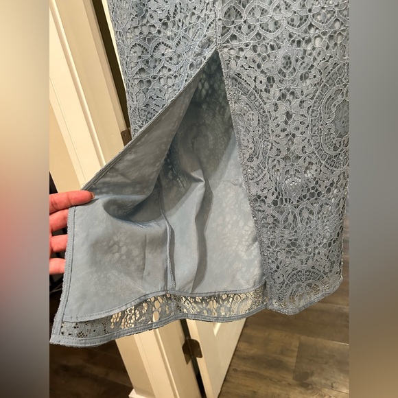 Robin blue lace dress with front leg slit - Picture 3 of 6